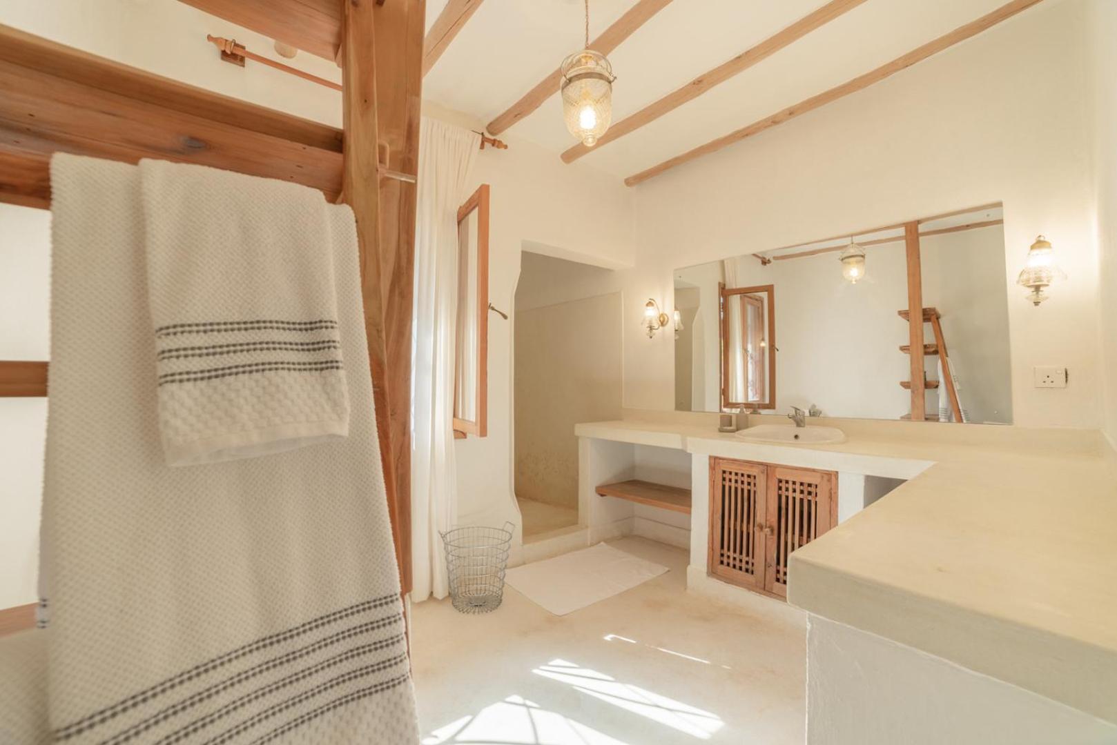 Bamboo House B&B Malindi Bagian luar foto